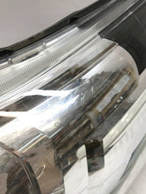 Laden Sie das Bild in den Galerie-Viewer, Frontscheinwerfer Toyota Hilux VIII Links Scheinwerfer Headlight SCH6728565980ms