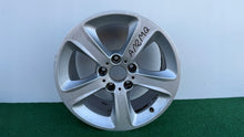 Load image into Gallery viewer, 1x Alufelge 17 Zoll 8.0" 5x120 47ET 6762300 BMW E88 E82 E87 Rim Wheel FEL6567304511cs