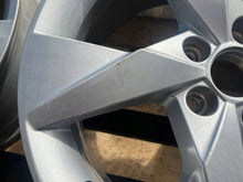 Load image into Gallery viewer, 1x Alufelge 17 Zoll 65760125C Skoda Scala Rim Wheel FEL3281800183ic