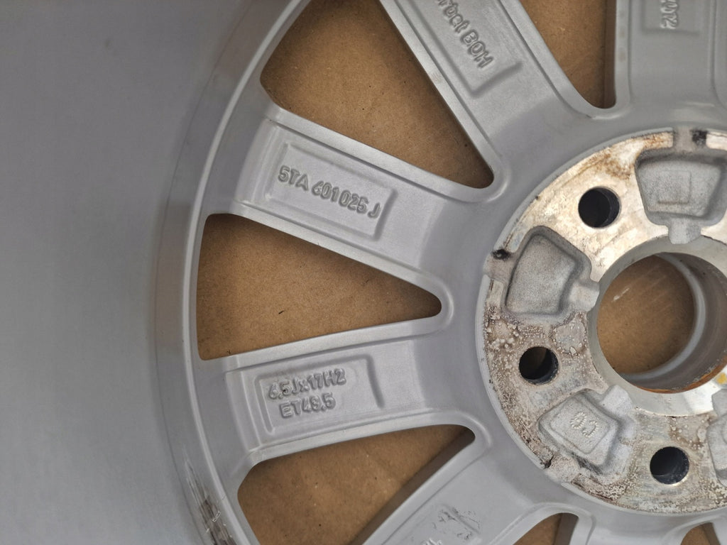 1x Alufelge 17 Zoll 6.5" 5x112 48 5ET Glanz Silber 5TA601025J VW Touran FEL3737500719gc
