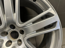 Load image into Gallery viewer, 1x Alufelge 21 Zoll 9.0" 5x112 35ET Matt Silber 4H0601025AJ Audi A8 Rim Wheel FEL6368869486ex