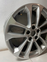 Load image into Gallery viewer, 1x Alufelge 17 Zoll 7.0" 5x108 50ET Glanz Silber LJ6C-A2A Ford Kuga Rim Wheel FEL3947725231ur