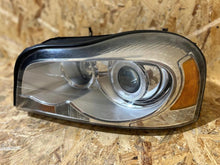 Laden Sie das Bild in den Galerie-Viewer, Frontscheinwerfer Volvo Xc90 31111845 89902046 Xenon Rechts oder Links