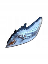 Laden Sie das Bild in den Galerie-Viewer, Frontscheinwerfer Ford Focus 8M5113D153AF Xenon Links Scheinwerfer Headlight SCH4359152178ip