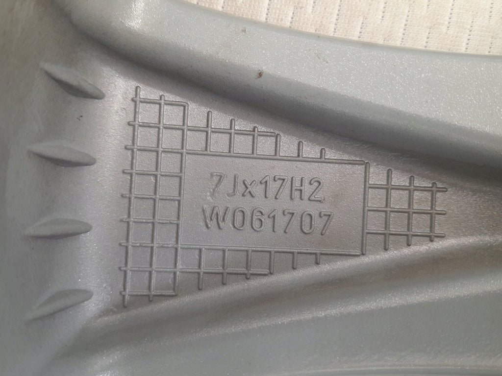 1x Alufelge 17 Zoll 7.0" 4x108 25ET Glanz Silber Citroën Rim Wheel FEL8684721153pr