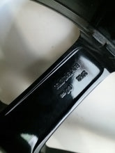 Load image into Gallery viewer, 1x Alufelge 18 Zoll 8.0" 5x112 50ET Glanz Silber A2044019802 Mercedes-Benz FEL3042446461so