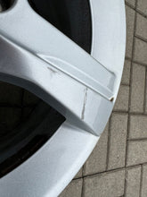 Load image into Gallery viewer, 1x Alufelge 16 Zoll 7.0&quot; 5x108 9671401180 Peugeot 508 Rim Wheel