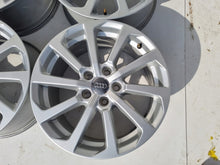 Laden Sie das Bild in den Galerie-Viewer, 4x Alufelge 17 Zoll 7.5" 5x112 51ET Silber 8V0601025DM Audi A3 Rim Wheel FEL3482554278ym