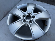 Laden Sie das Bild in den Galerie-Viewer, 1x Alufelge 16 Zoll 6.5" 5x112 50ET Glanz Silber 1Z0601025T Skoda Rim Wheel FEL1552953083tx