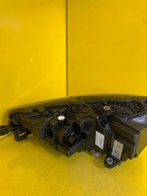 Laden Sie das Bild in den Galerie-Viewer, Frontscheinwerfer Skoda Scala 655941016A LED Rechts Scheinwerfer Headlight SCH5646158590wo