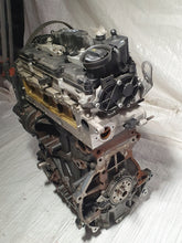 Laden Sie das Bild in den Galerie-Viewer, Motor Audi Super 04L023C 04L103373 2.0 TDI Diesel Engine Unkomplett