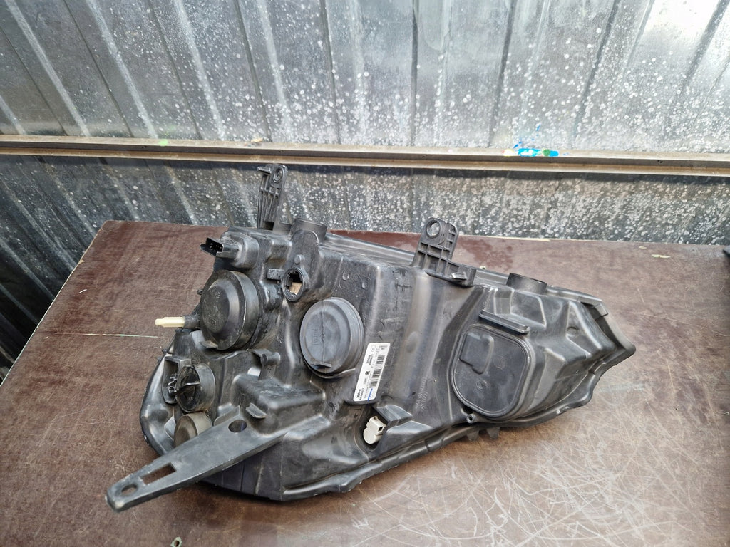 Frontscheinwerfer Renault Modus 8200658373 8200658377 Ein Satz Headlight