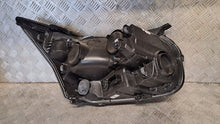 Laden Sie das Bild in den Galerie-Viewer, Frontscheinwerfer Ford Transit GK31-13W030-BC Ein Stück (Rechts oder Links)