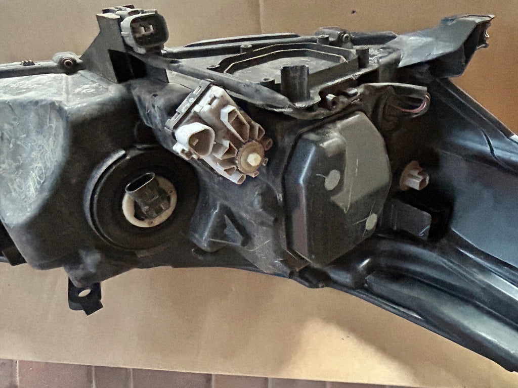 Frontscheinwerfer Toyota Hilux VIII Pick-Up 811500K732 Links Headlight SCH2542469599tw