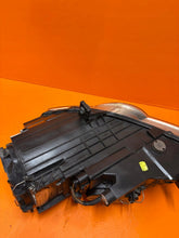 Laden Sie das Bild in den Galerie-Viewer, Frontscheinwerfer VW Passat 3C0941752K Xenon Rechts Scheinwerfer Headlight SCH5617096860tk