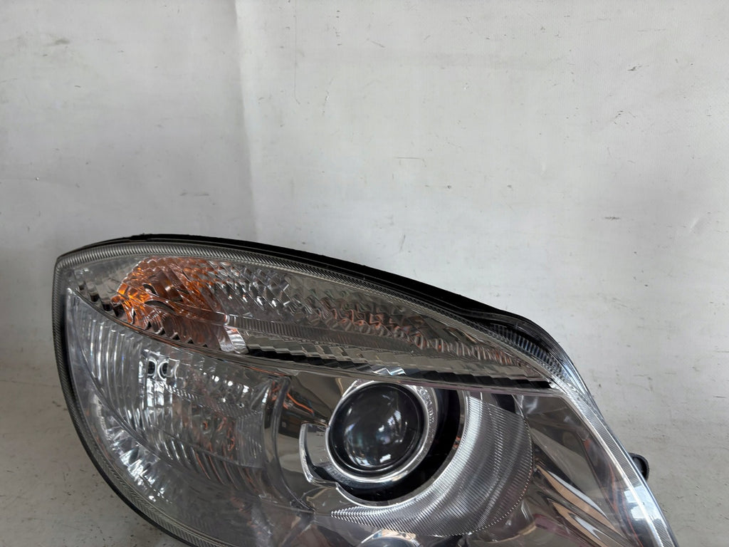 Frontscheinwerfer Skoda Fabia II 247832-00R Rechts Scheinwerfer Headlight