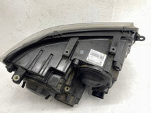 Load image into Gallery viewer, Frontscheinwerfer VW Transporter 7E1941015H Ein Stück (Rechts oder Links)