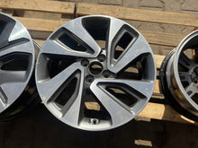 Laden Sie das Bild in den Galerie-Viewer, 1x Alufelge 17 Zoll Rot 529101W850 Kia Rio Rim Wheel FEL2074797717qj
