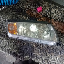 Load image into Gallery viewer, Frontscheinwerfer Skoda Fabia I Ein Satz Scheinwerfer Headlight SCH8425595040ox