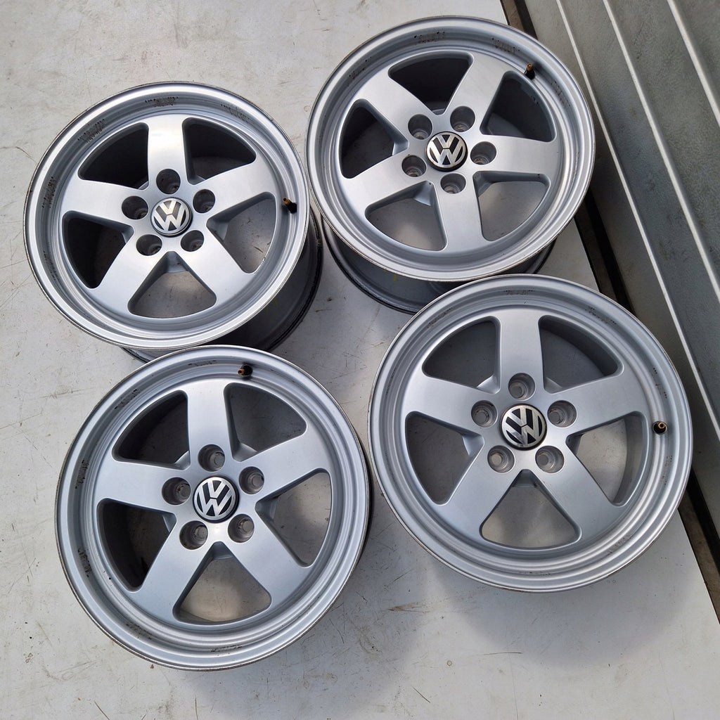 4x Alufelge 16 Zoll 7.0" 5x112 35ET 8W0601025 Audi B7 B8 Passat Tiguan Sharan