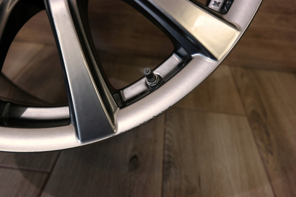 1x Alufelge 18 Zoll 9.0" 5x114.3 15ET KBA47846 Nissan 370z Rim Wheel