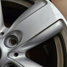 Laden Sie das Bild in den Galerie-Viewer, 1x Alufelge 16 Zoll 7.0" 5x112 6877741 BMW Rim Wheel FEL8004424720hm