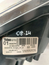 Laden Sie das Bild in den Galerie-Viewer, Frontscheinwerfer Toyota Aygo 81150-0H070 FALSE Scheinwerfer Headlight SCH1622362372lq