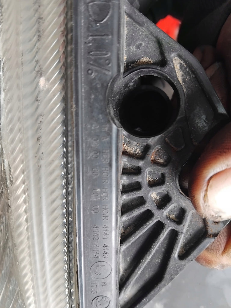 Frontscheinwerfer Skoda Fabia II Roomster Ein Satz Scheinwerfer Headlight SCH9066921918jj