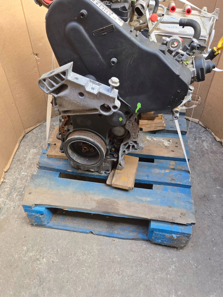 Motor Seat Skoda VW DFEA 2.0 TDI 150PS 110kW 103TKm 2016 Diesel Engine Komplett