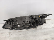 Laden Sie das Bild in den Galerie-Viewer, Frontscheinwerfer Ford Kuga LV4B-13W029-AK Rechts Scheinwerfer Headlight SCH9541797882on