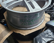 Load image into Gallery viewer, 1x Alufelge 17 Zoll 7.0" 5x112 42ET Glanz Silber Audi A4 B9 Rim Wheel FEL4037934922jf