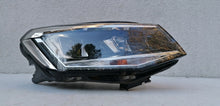 Load image into Gallery viewer, Frontscheinwerfer VW Caddy IV 2K1941032 Xenon Rechts Scheinwerfer Headlight SCH8784308321if