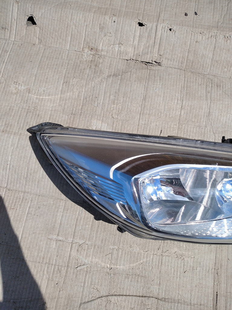 Frontscheinwerfer Ford Focus F1EB-13W029 Rechts Scheinwerfer Headlight