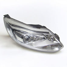 Laden Sie das Bild in den Galerie-Viewer, Frontscheinwerfer Ford Focus Xenon Rechts Scheinwerfer Headlight