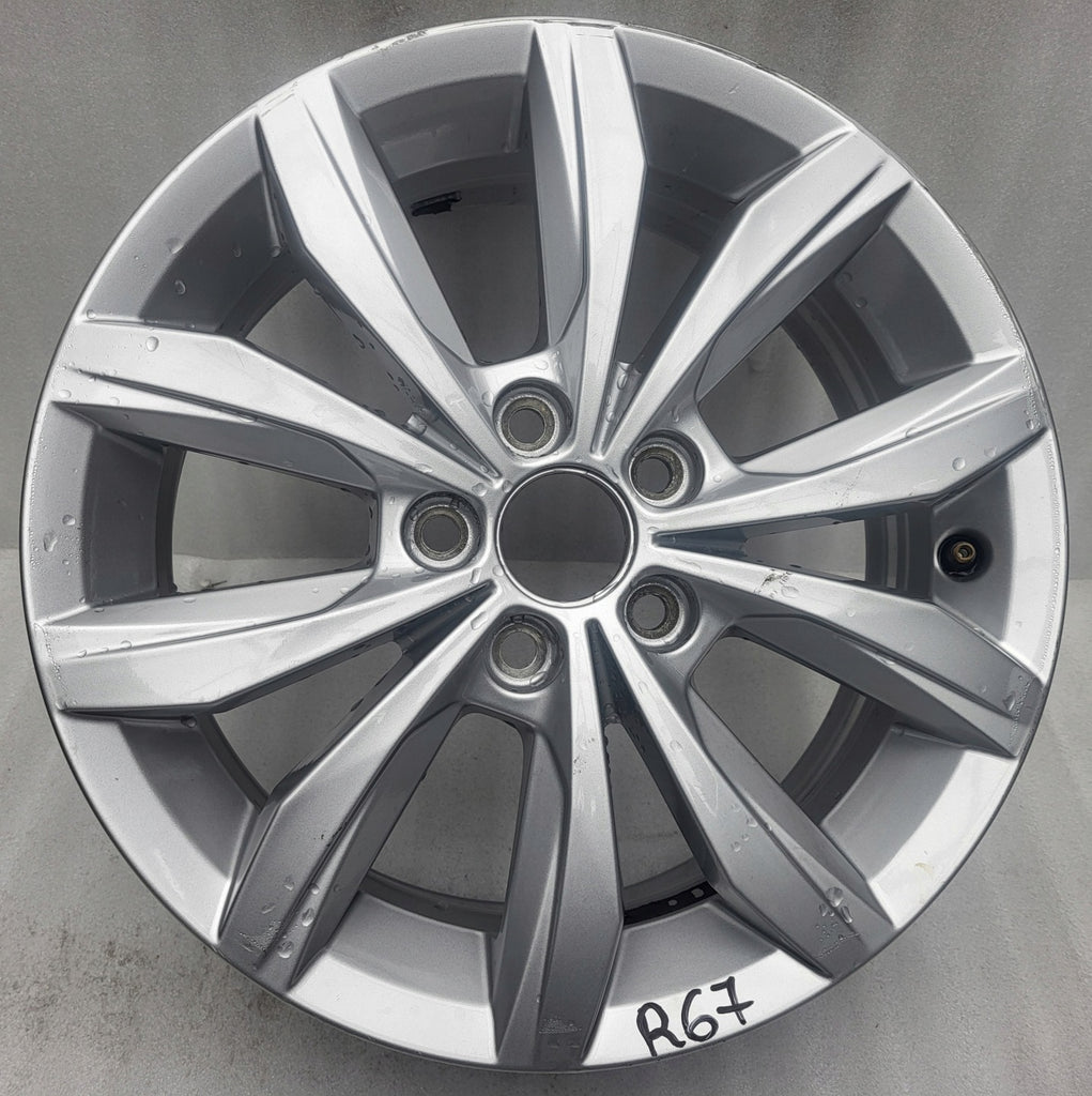 1x Alufelge 15 Zoll 5.5" 5x100 40ET Glanz Silber 2G0601025 VW Polo Rim Wheel FEL4411779880mx