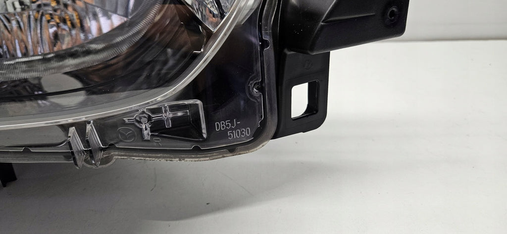 Frontscheinwerfer Mazda II DB5J-51030 Rechts Scheinwerfer Headlight