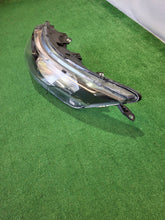 Laden Sie das Bild in den Galerie-Viewer, Frontscheinwerfer Iveco Daily IV 05802476874 Links Scheinwerfer Headlight SCH2079385152je