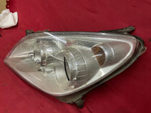 Laden Sie das Bild in den Galerie-Viewer, Frontscheinwerfer Opel Astra H 13239288LH Ein Stück (Rechts oder Links) SCH8406047525pg