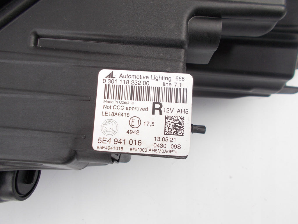 Frontscheinwerfer Skoda Octavia IV 5E4941016I LED Rechts Scheinwerfer Headlight SCH3815071418id