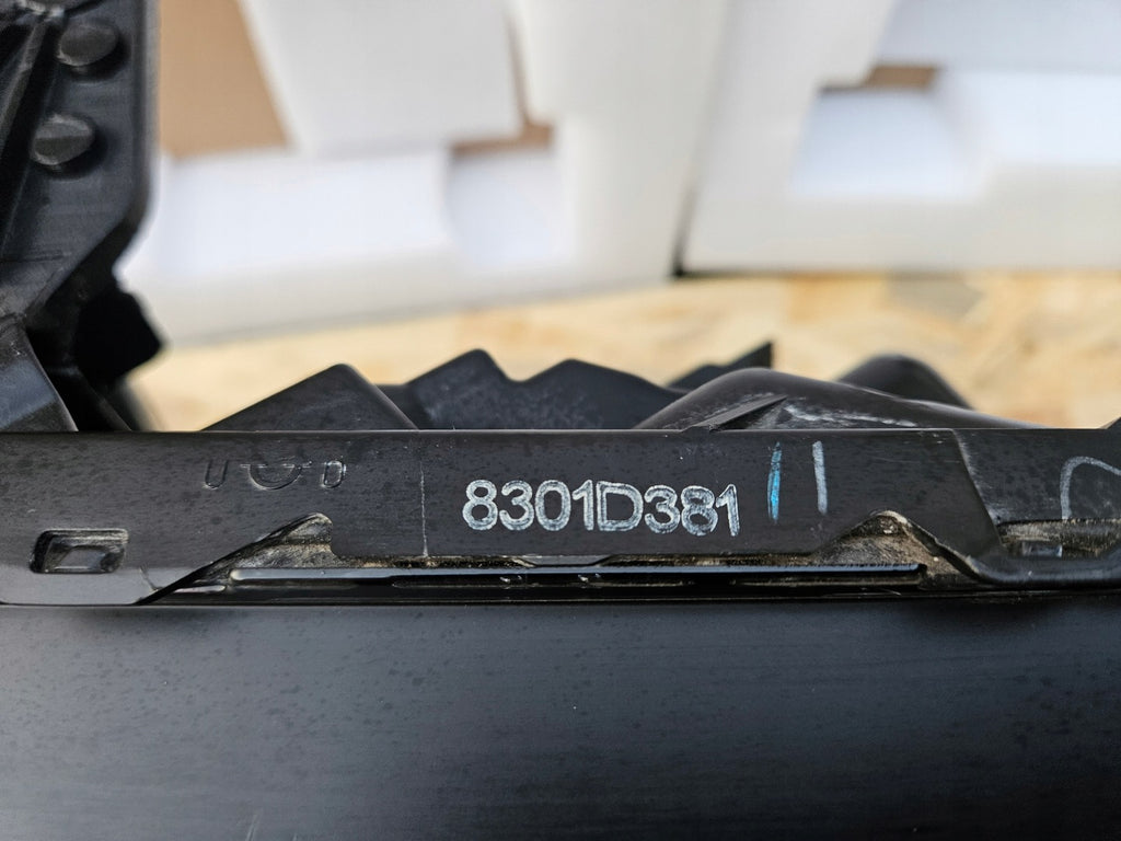 Frontscheinwerfer Mitsubishi L200 8301D381 LED Links Scheinwerfer Headlight