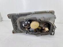 Laden Sie das Bild in den Galerie-Viewer, Frontscheinwerfer Mercedes-Benz W123 1305235051R Rechts Scheinwerfer Headlight SCH3847615036bm