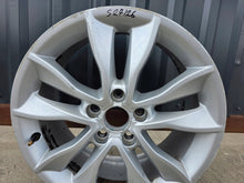 Laden Sie das Bild in den Galerie-Viewer, 1x Alufelge 17 Zoll 7.5" 5x112 56ET Silber 8P0601025CC Audi A4 A3 I Rim Wheel FEL9833996737rr