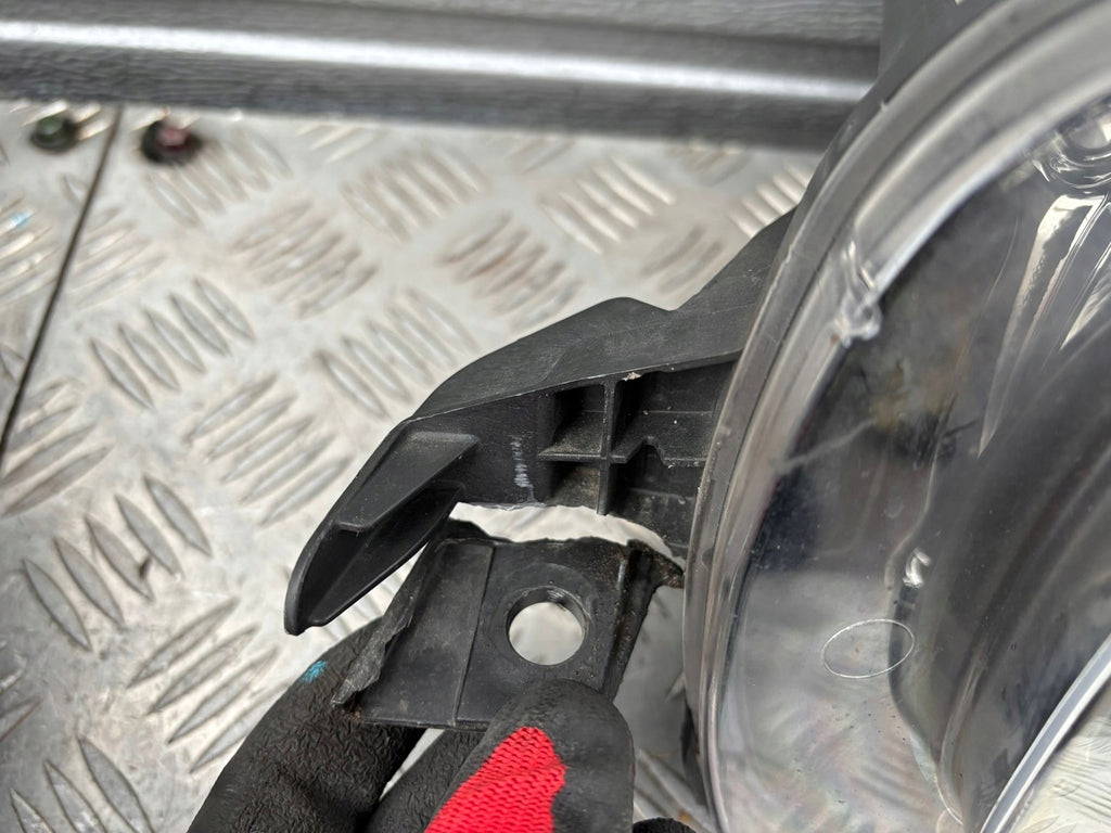 Frontscheinwerfer Citroën C3 III 9820059280 9820059680 Ein Satz Headlight