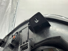 Laden Sie das Bild in den Galerie-Viewer, Frontscheinwerfer Mercedes-Benz Sprinter A9068200961 Links Headlight SCH7932632792hb