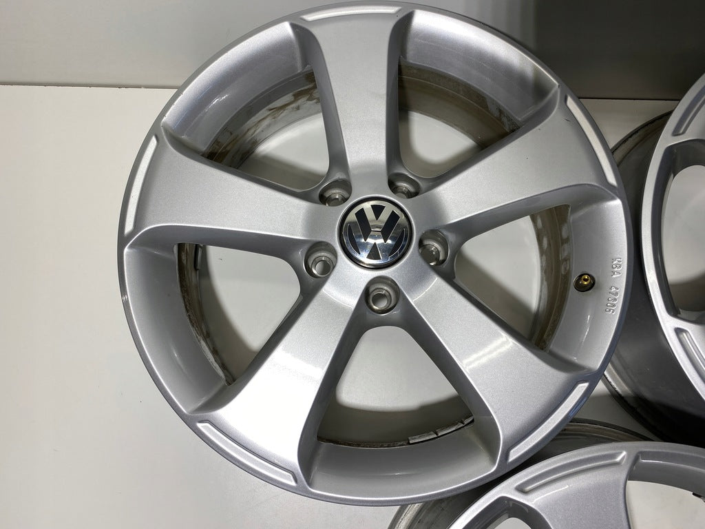 4x Alufelge 17 Zoll 6.5" 5x112 39ET Glanz Silber 1K8071497 VW Scirocco Rim Wheel FEL7071217352ai