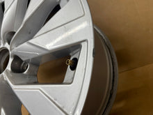Load image into Gallery viewer, 1x Alufelge 16 Zoll 7.5" 5x112 43ET Glanz Silber 8Y0601025T Audi A3 Rim Wheel FEL6276979960jw