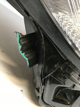 Laden Sie das Bild in den Galerie-Viewer, Frontscheinwerfer Toyota Aygo X 0H-31 Rechts Scheinwerfer Headlight