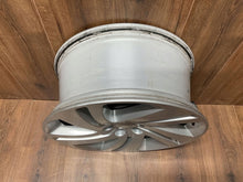 Laden Sie das Bild in den Galerie-Viewer, 1x Alufelge 18 Zoll 5x108 K8D21007CA Land Rover Range I Evoque L551 Rim Wheel FEL9128349135wn
