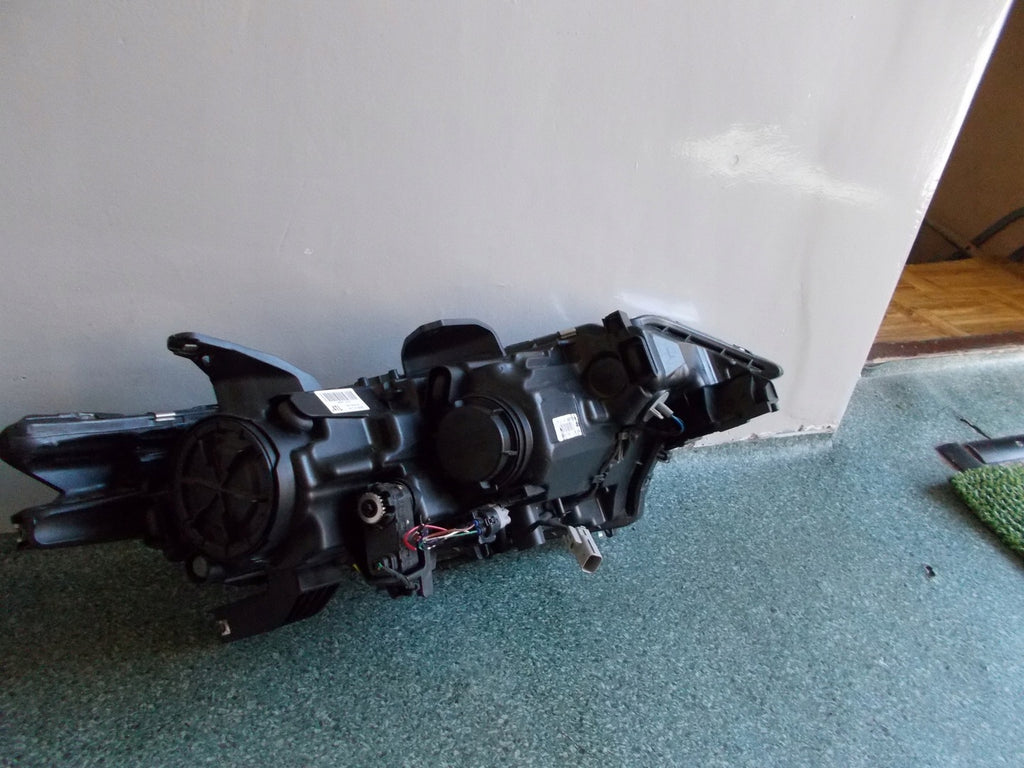 Frontscheinwerfer Mitsubishi Outlander III LED Ein Stück (Rechts oder Links) SCH3647356472yu