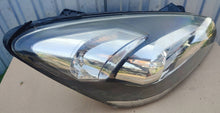 Load image into Gallery viewer, Frontscheinwerfer Kia Ceed 921021H Rechts Scheinwerfer Headlight